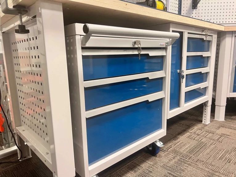 Стол-верстак Craft 1202.S14.3 купить в Красноярске Стол-верстак Craft 1202.S14.3 купить в Красноярске