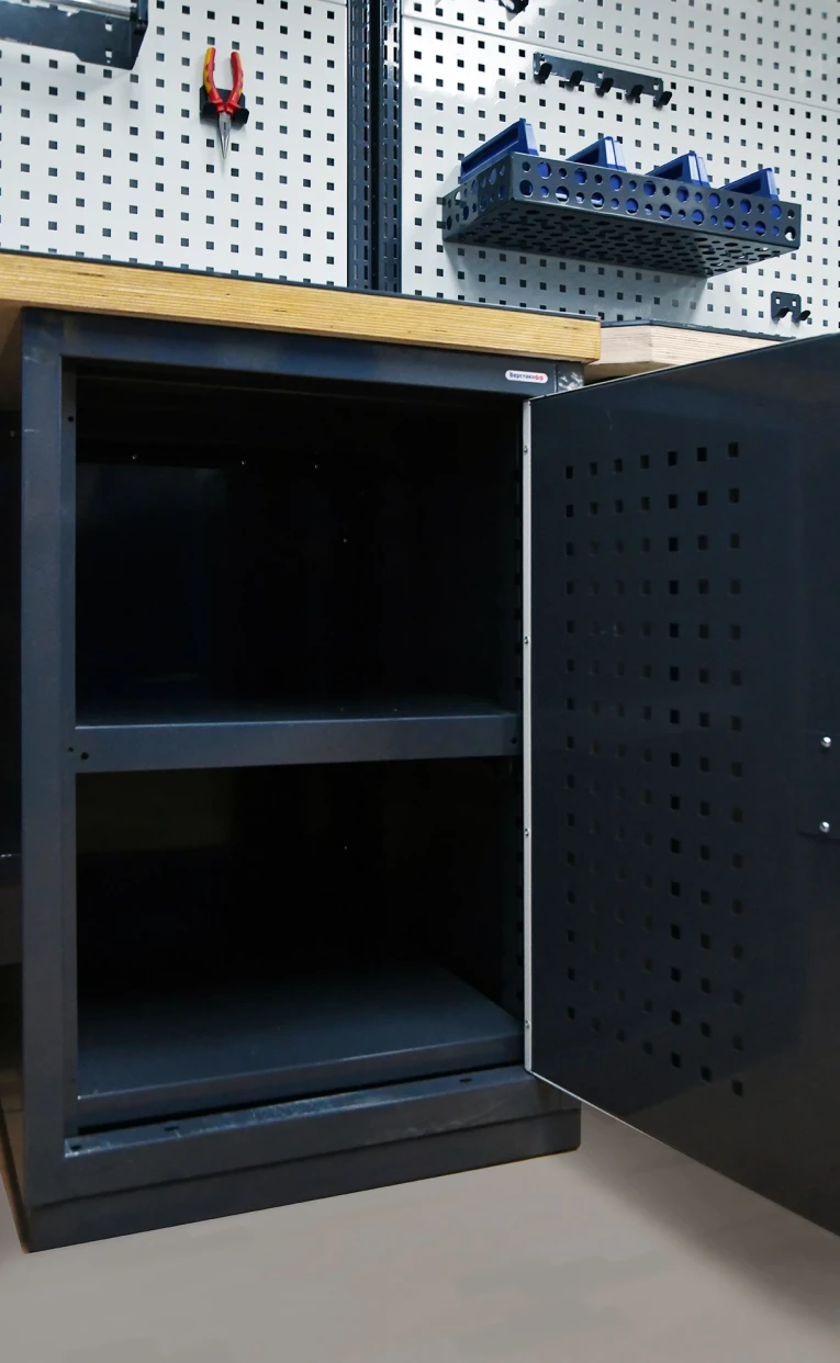 Верстак FBK 205.37.4-1 купить в Красноярске Верстак FBK 205.37.4-1 купить в Красноярске