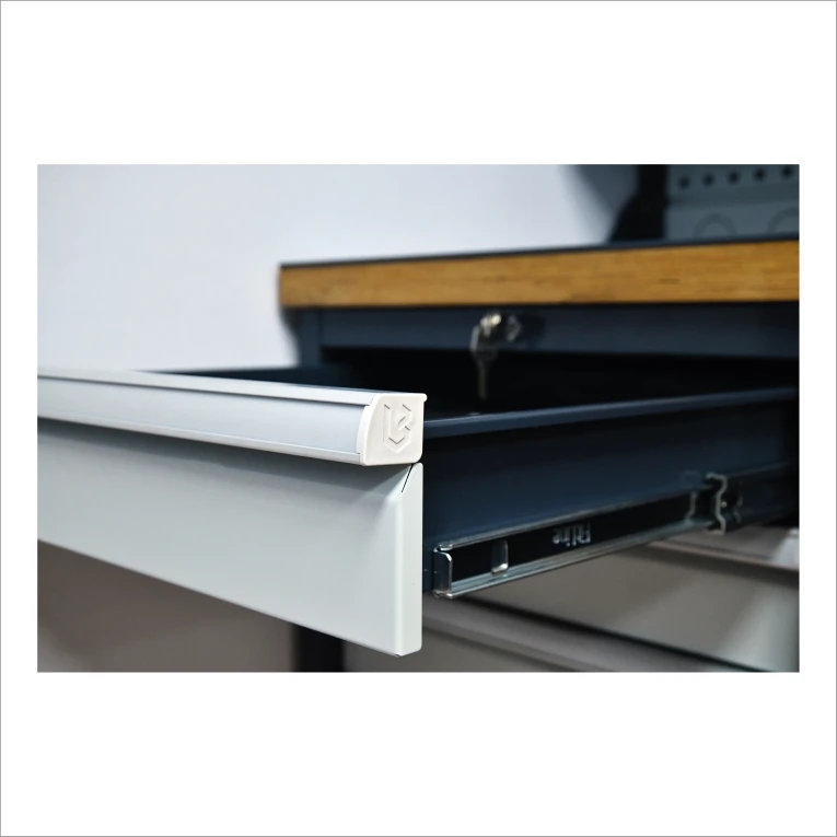 Верстак FBK 205.46.4-1 купить в Красноярске Верстак FBK 205.46.4-1 купить в Красноярске