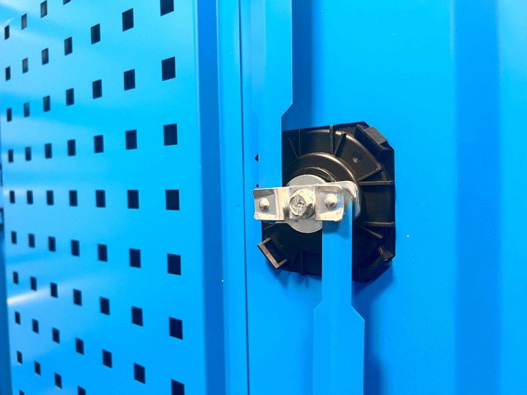 Шкаф инструментальный TNC 100.B3.S1 купить в Красноярске Шкаф инструментальный TNC 100.B3.S1 купить в Красноярске