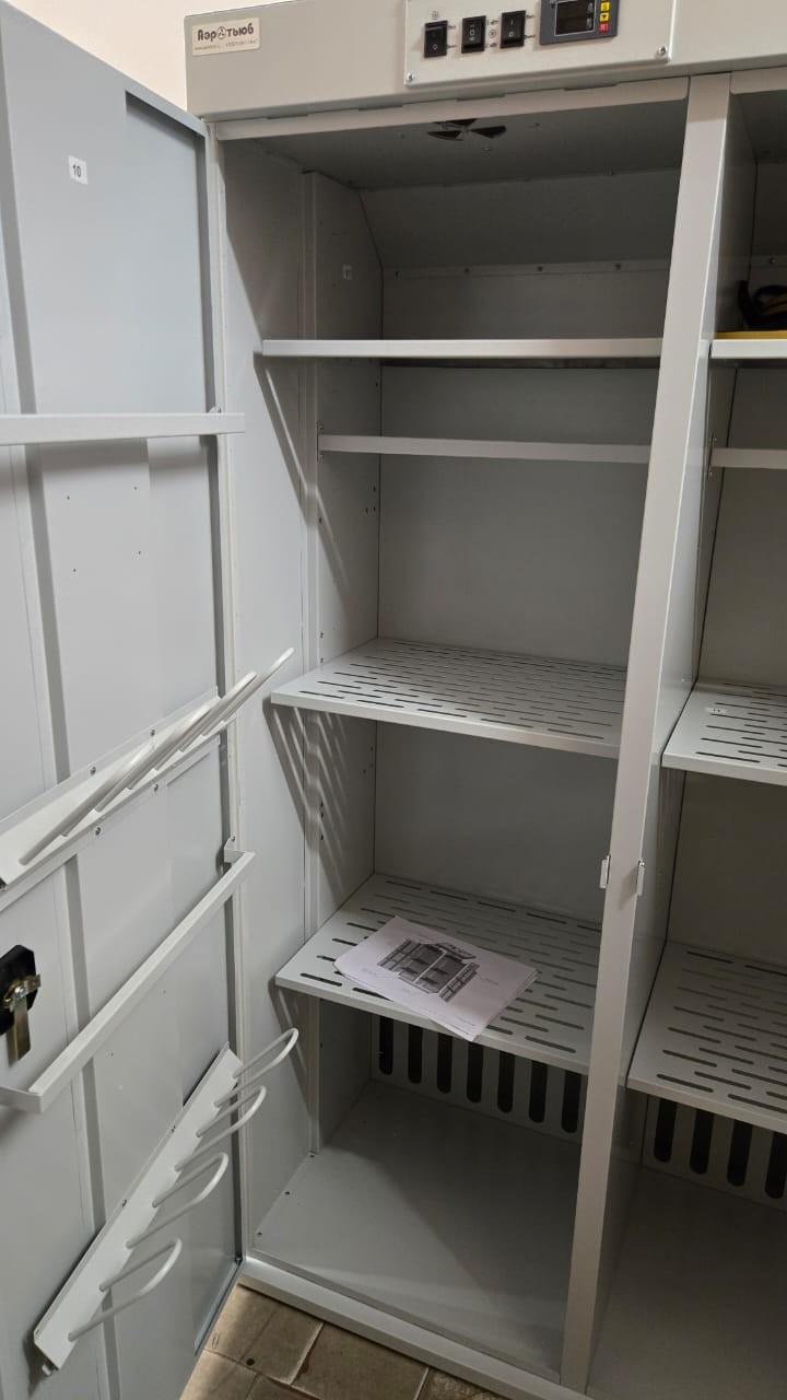Сушильный шкаф ШС-4 СП3 Ф для одежды, белья и обуви купить в Красноярске Сушильный шкаф ШС-4 СП3 Ф для одежды, белья и обуви купить в Красноярске