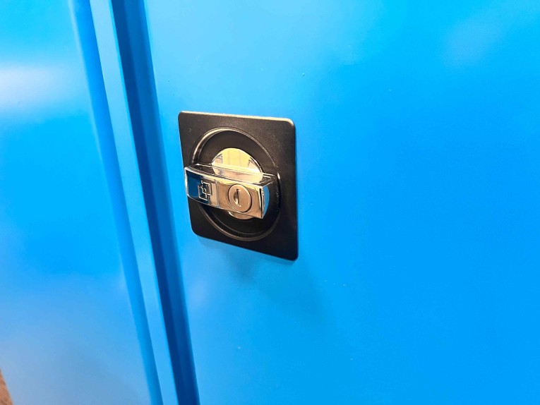 Шкаф инструментальный TNC 101.4S купить в Красноярске Шкаф инструментальный TNC 101.4S купить в Красноярске