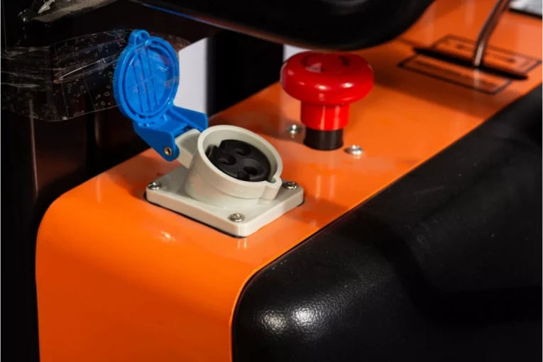 Штабелер с электроподъемом 1,5 т - 3,5 м Вилы: 1100 , Гелевая АКБ, SPN1535 SIBLINE купить в Красноярске Штабелер с электроподъемом 1,5 т - 3,5 м Вилы: 1100 , Гелевая АКБ, SPN1535 SIBLINE купить в Красноярске