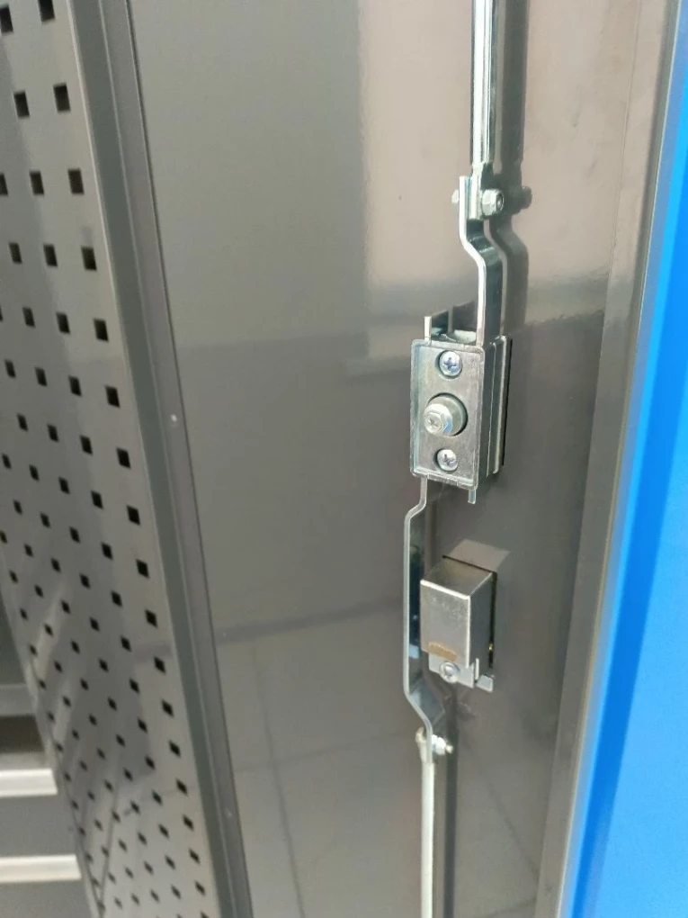 Шкаф инструментальный FBK 20 PR.2B2.2S купить в Красноярске Шкаф инструментальный FBK 20 PR.2B2.2S купить в Красноярске